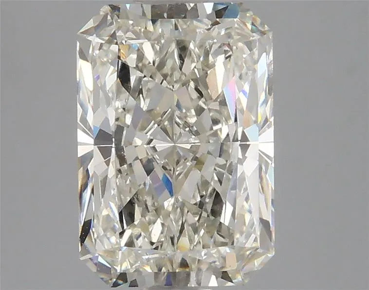 2.76ct Radiant Lab Grown Diamond (Colour I, Clarity VVS2, IGI Certified)