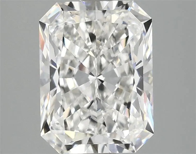 2.59ct Radiant Lab Grown Diamond (Colour F, Clarity VVS2, IGI Certified)