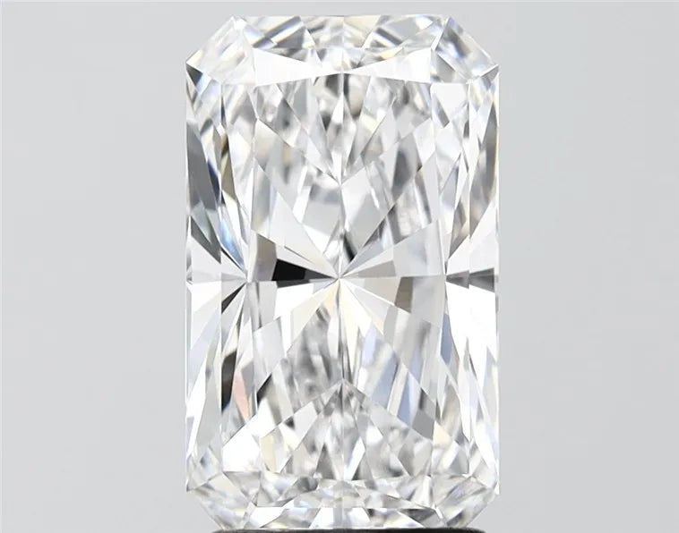 2.82ct Radiant Lab Grown Diamond (Colour E, Clarity VVS2, IGI Certified)