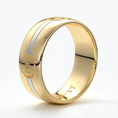 Platinum men's wedding band with 8mm thickness and rounded profile