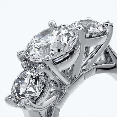 Round trilogy 1.0ct Centre