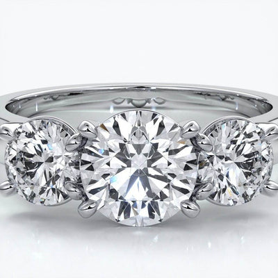 Round trilogy 1.0ct Centre