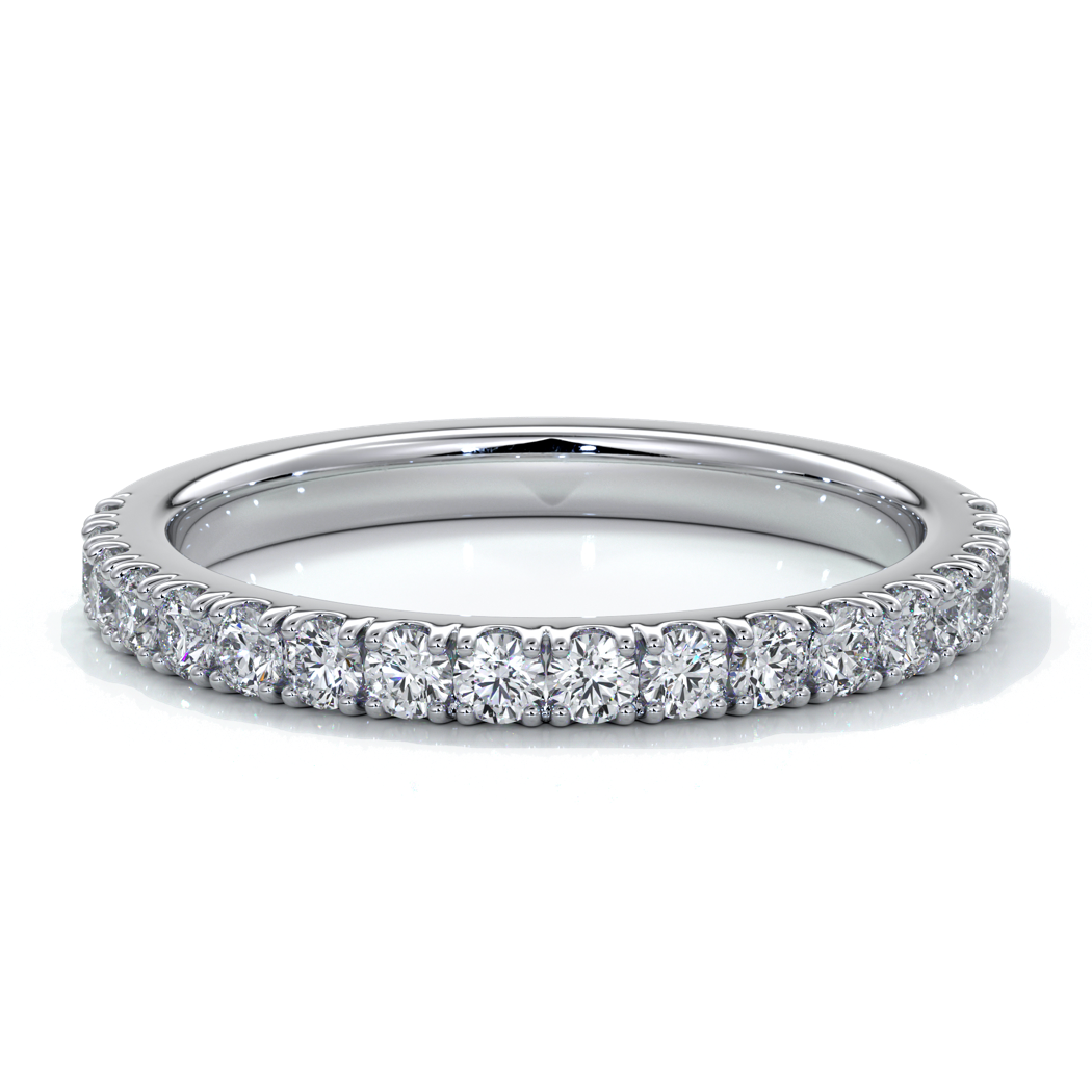 Platinum women’s wedding ring with 18mm scalloped diamonds around the band