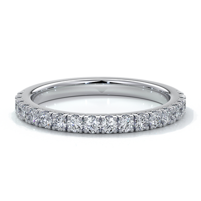 Platinum women’s wedding ring with 18mm scalloped diamonds around the band