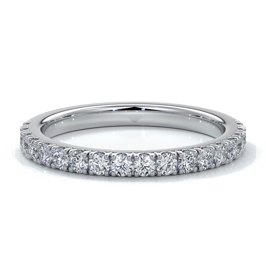 Platinum women’s wedding ring with 18mm scalloped diamonds around the band