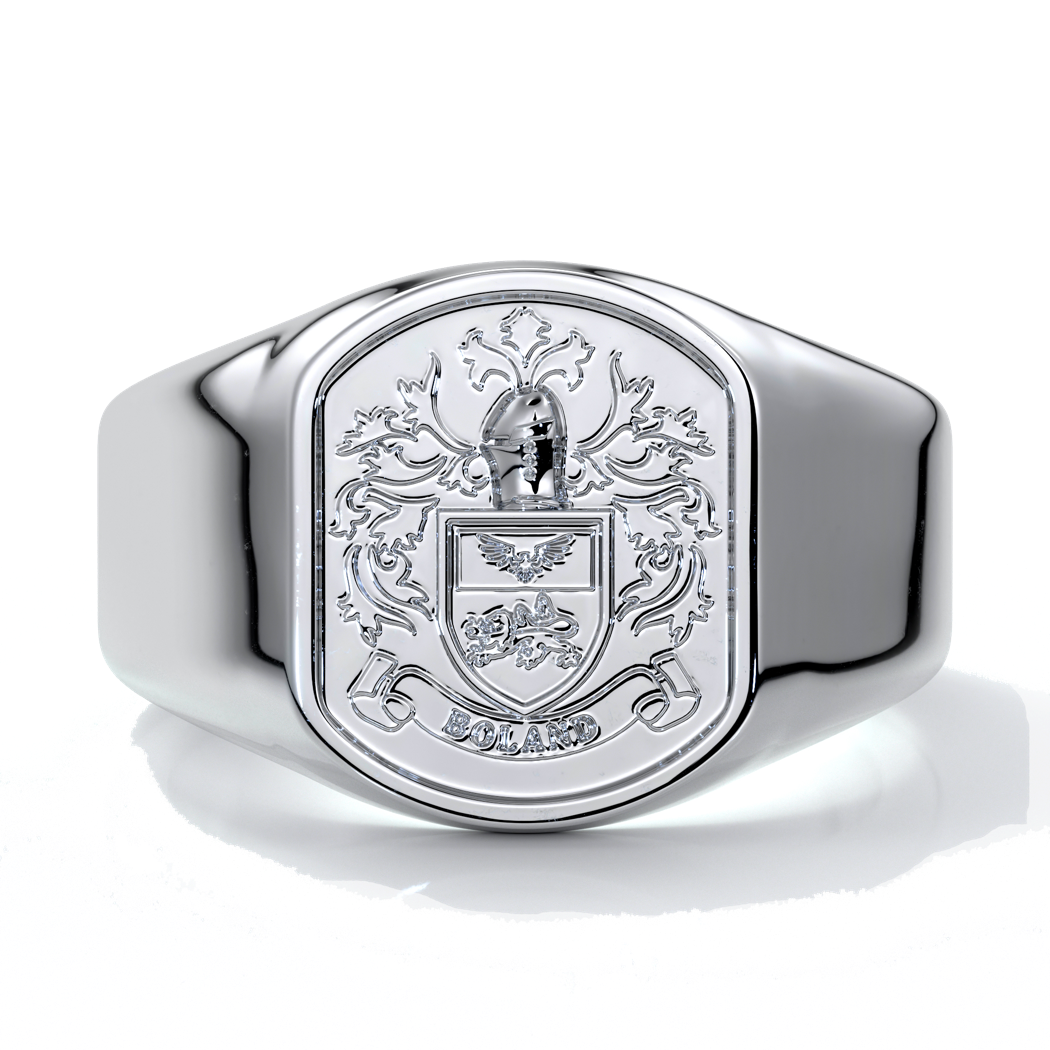 White gold men’s wedding ring with shield-styled crest